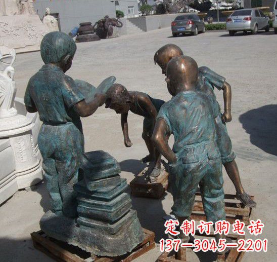 辽阳童话般的梦幻小孩铜雕塑
