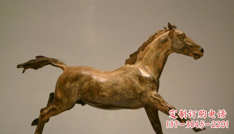 辽阳铜雕动物奔跑马