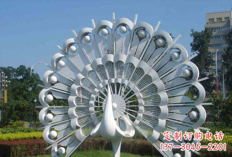 辽阳动感十足的不锈钢孔雀雕塑