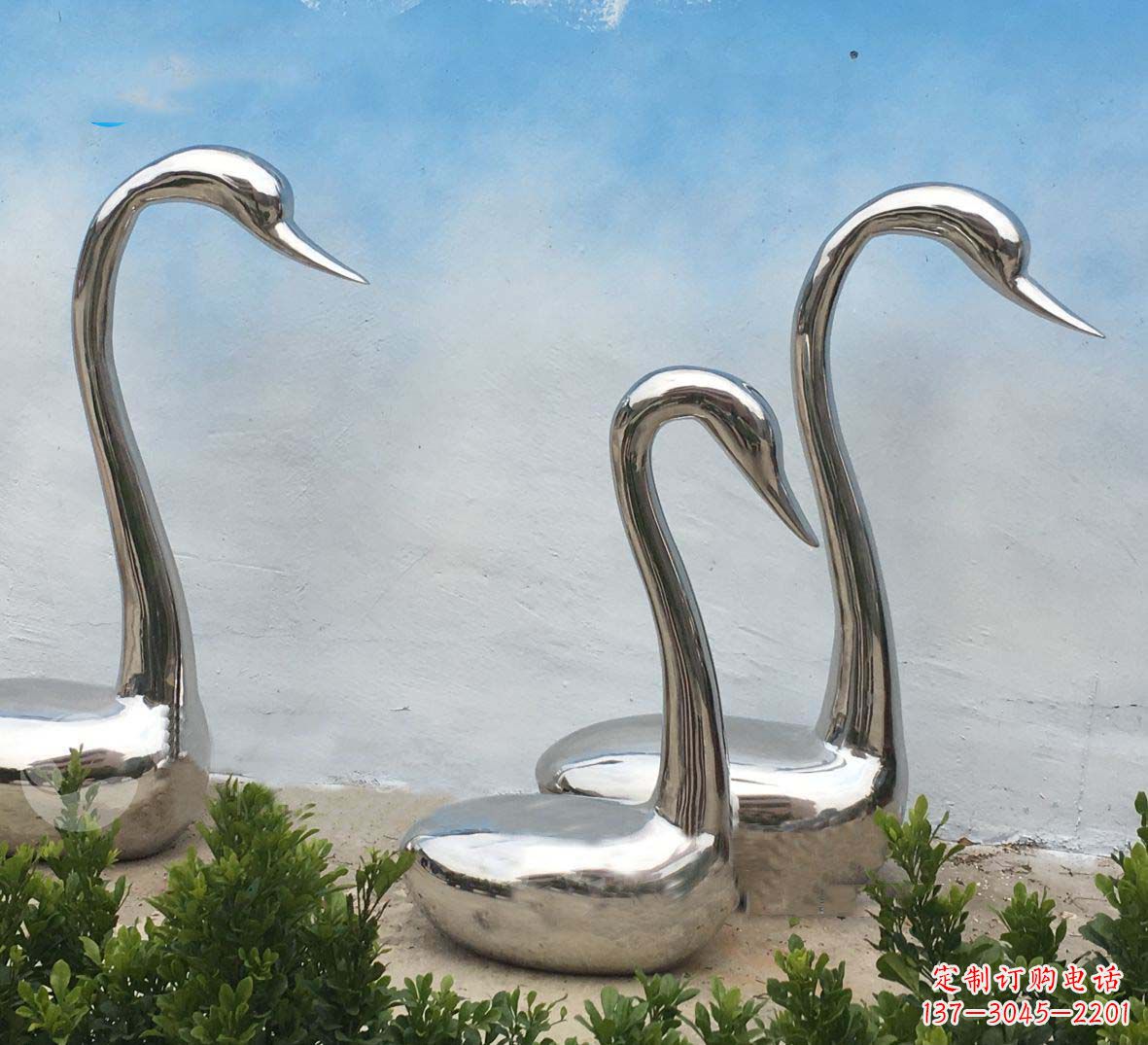 辽阳精美不锈钢抽象天鹅座椅雕塑