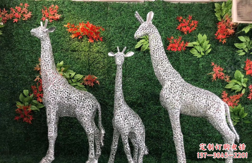 辽阳精美不锈钢长颈鹿雕塑