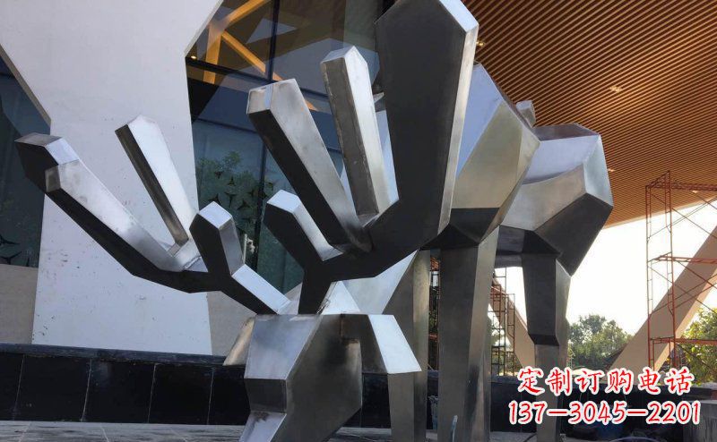 辽阳公园不锈钢大型抽象几何驯鹿动物雕塑