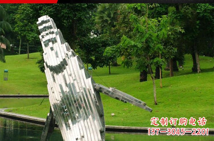 辽阳温馨活泼的不锈钢动物企鹅雕塑