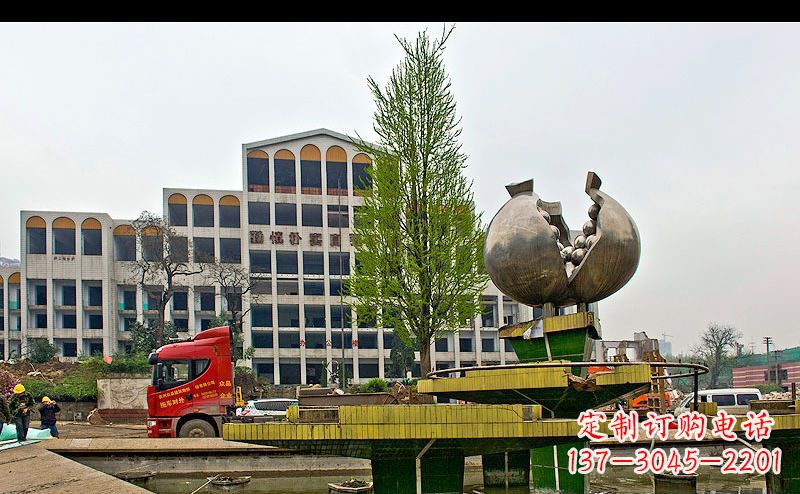 辽阳精美不锈钢石榴景观雕塑