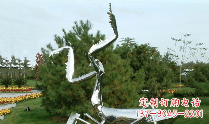 辽阳优雅大气的不锈钢螳螂雕塑