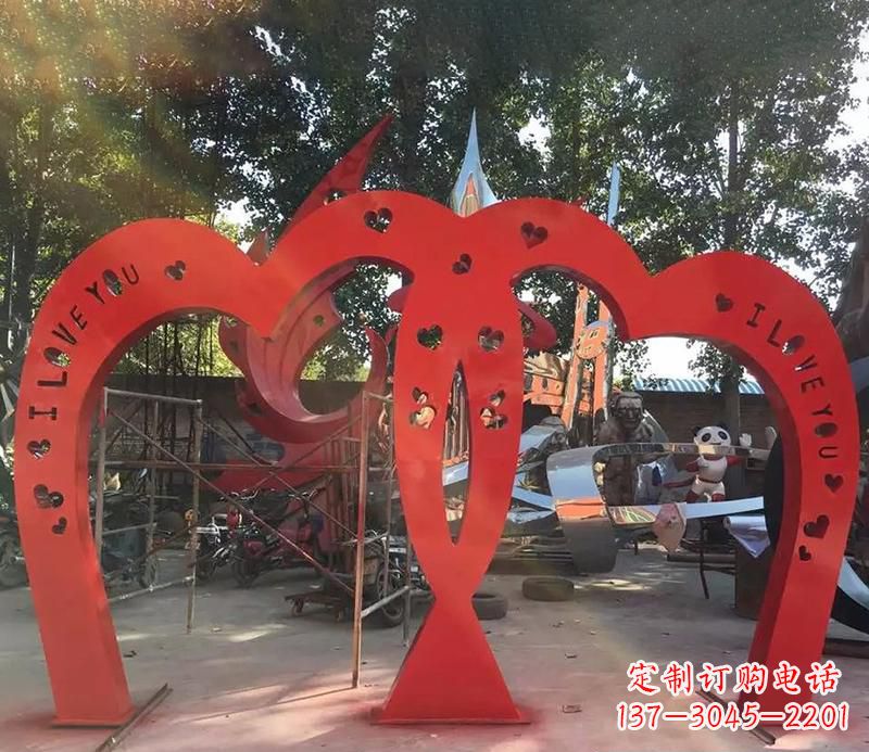 辽阳中领雕塑新款不锈钢心形拱门雕塑