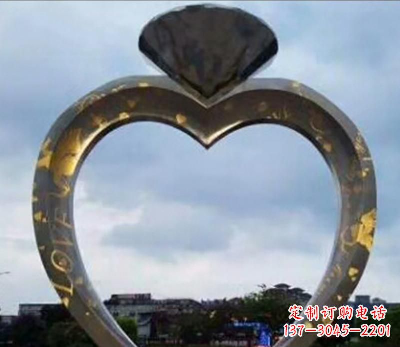 辽阳不锈钢大型钻石戒指景观雕塑