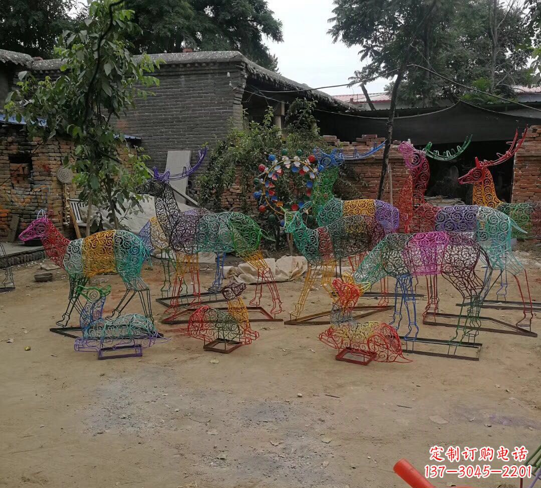 辽阳彩色不锈钢镂空梅花鹿雕塑