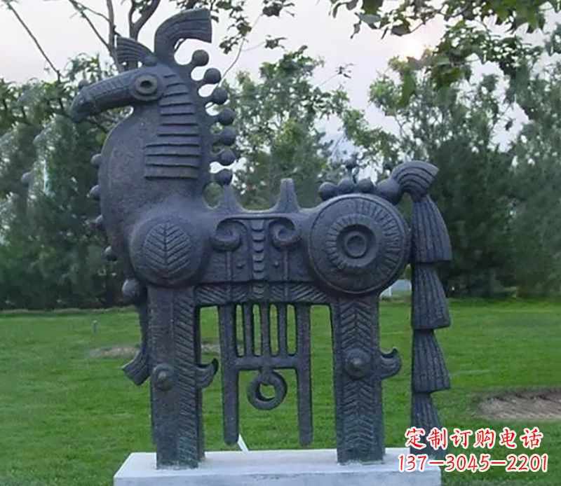 辽阳公园抽象马铜雕 (2)