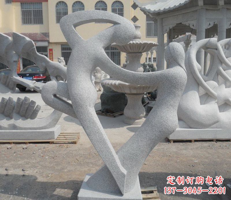 辽阳公园抽象情侣小品雕塑