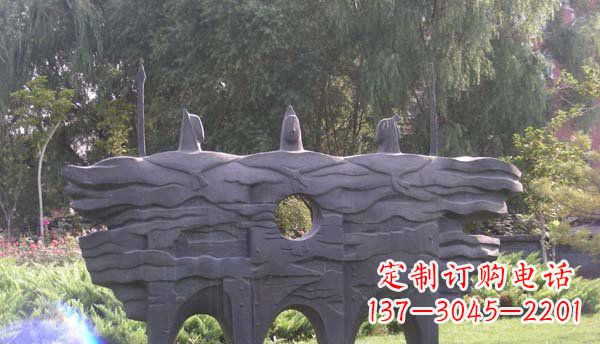 辽阳公园抽象战士人物铜雕