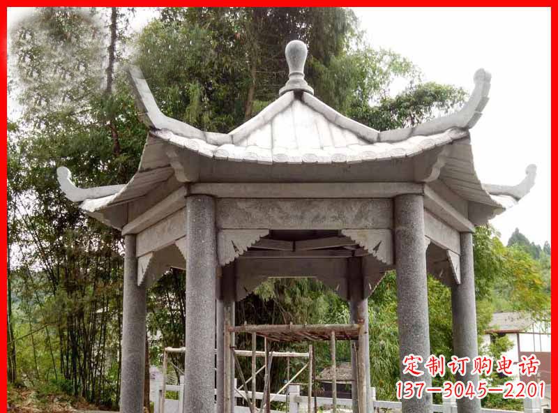 辽阳复古公园石凉亭雕塑