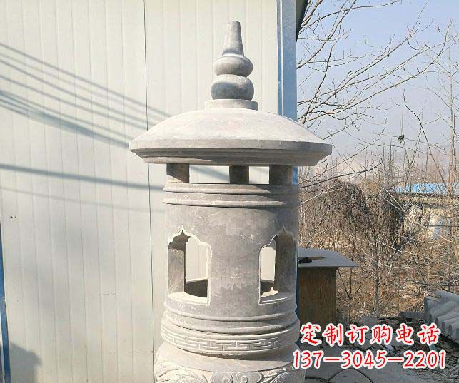 辽阳公园大理石小型石灯