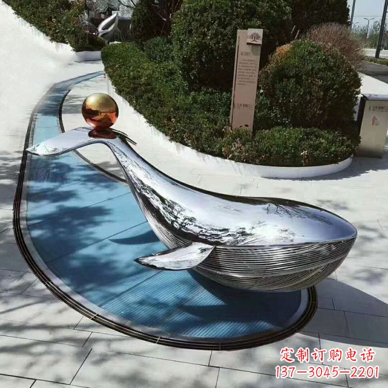 辽阳大型不锈钢镜面鲸鱼景观雕塑摆件