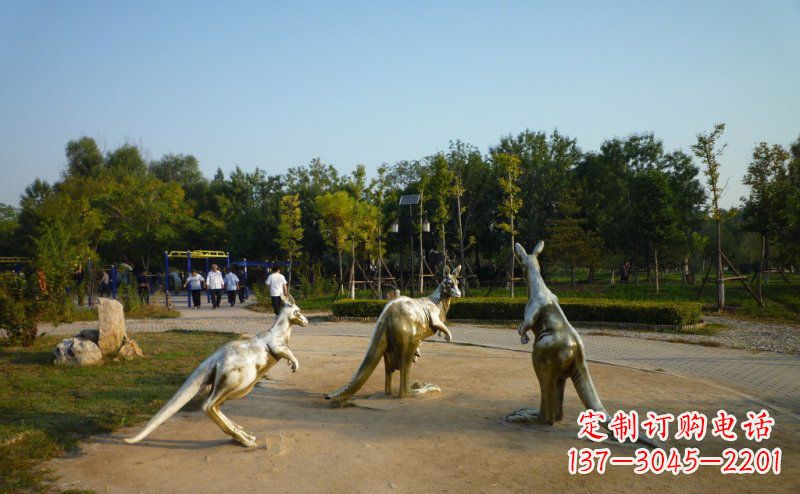 辽阳公园袋鼠动物铜雕 (3)
