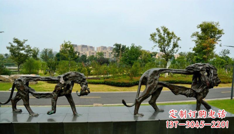 辽阳象征力量的公园动物狮子雕塑