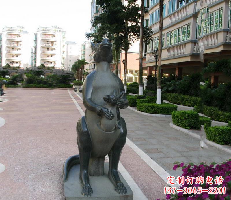 辽阳动物园礼品精美袋鼠雕塑