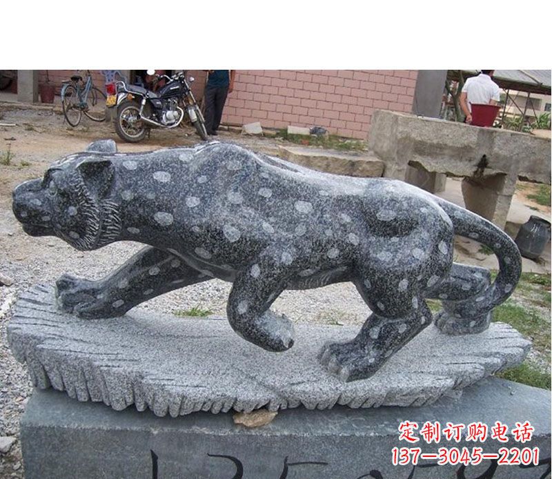 辽阳公园动物猎豹石雕
