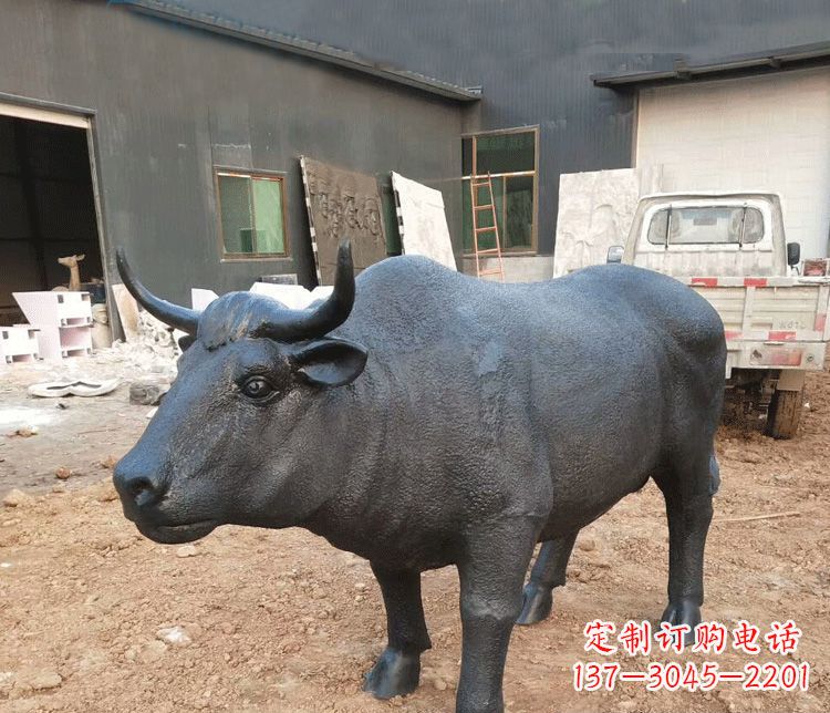 辽阳公园动物铜雕牛