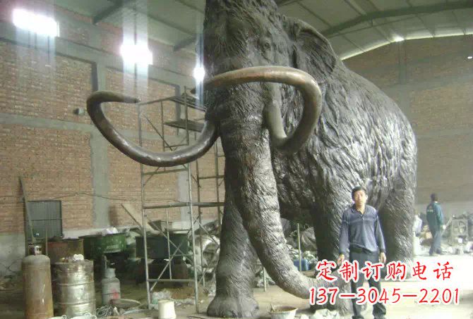 辽阳铜雕动物雕塑精美大气的长毛象雕塑