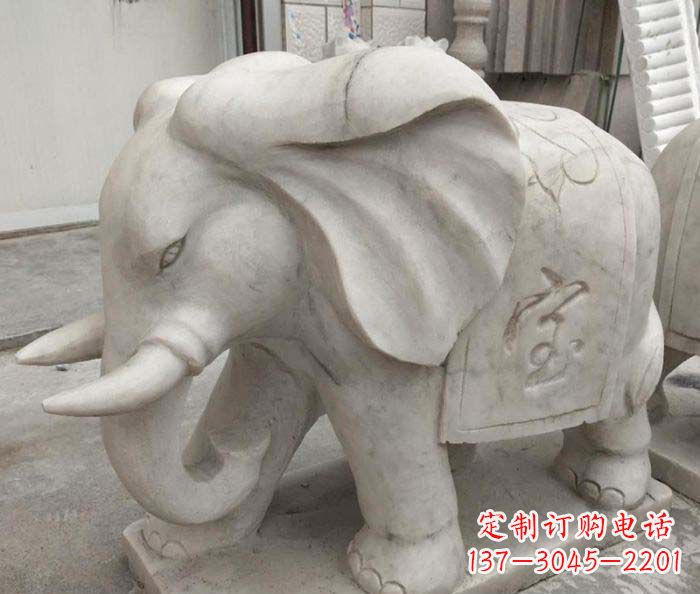 辽阳中领雕塑象征招财的精致大象石雕
