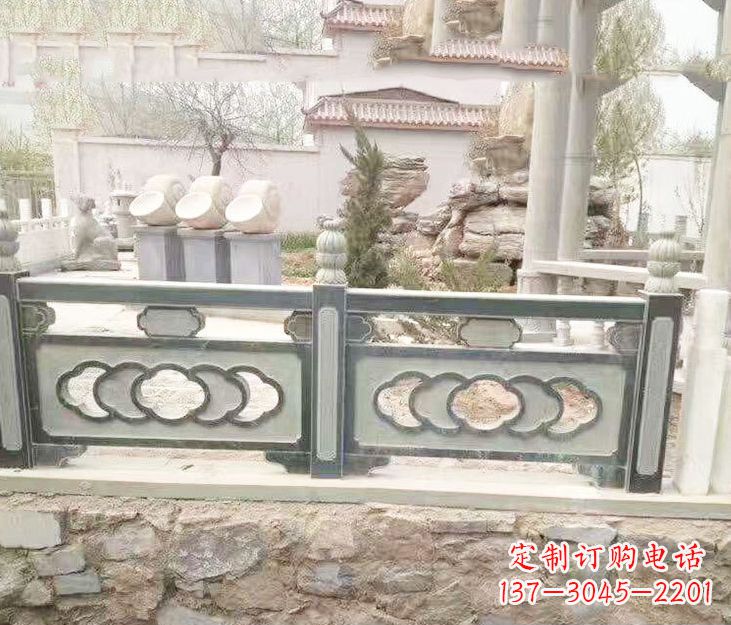 辽阳公园仿古风格栏板石雕