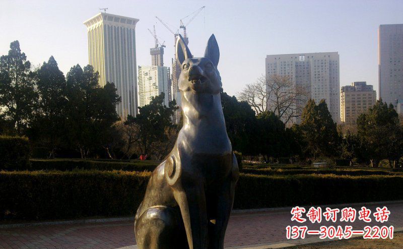 辽阳公园狗动物铜雕