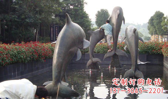 辽阳公园海豚动物铜雕