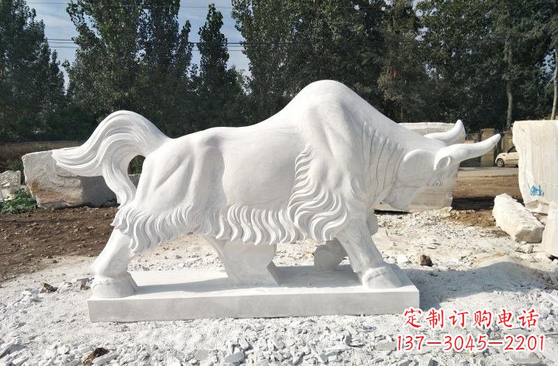辽阳汉白玉款式多变的牛石雕塑
