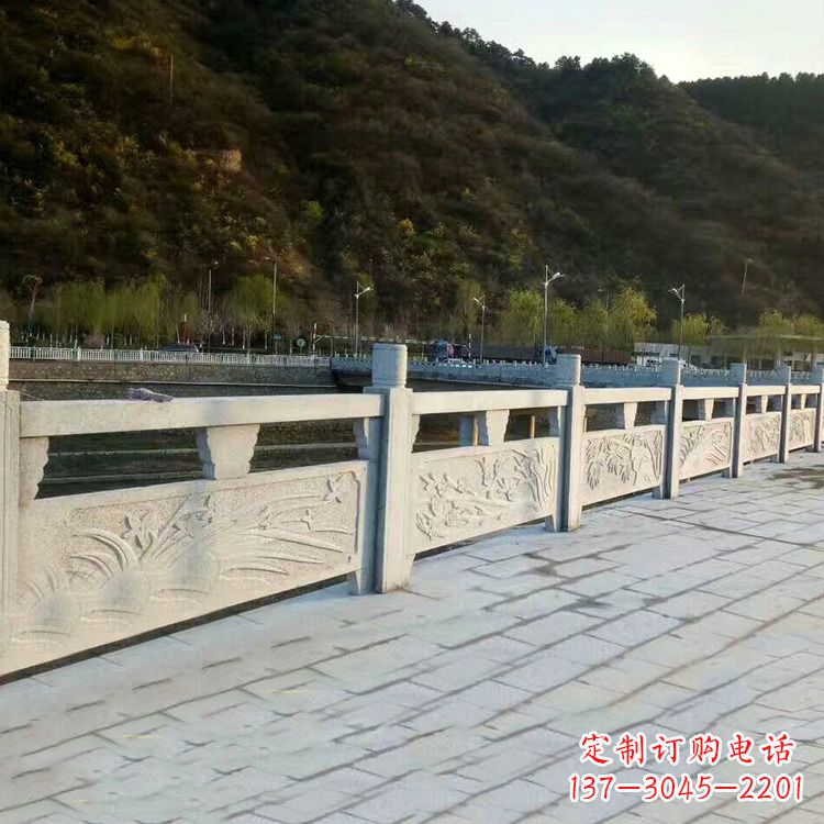 辽阳公园花岗岩石栏板