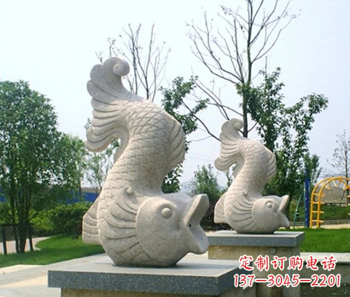 辽阳自然美妙的鲤鱼石雕
