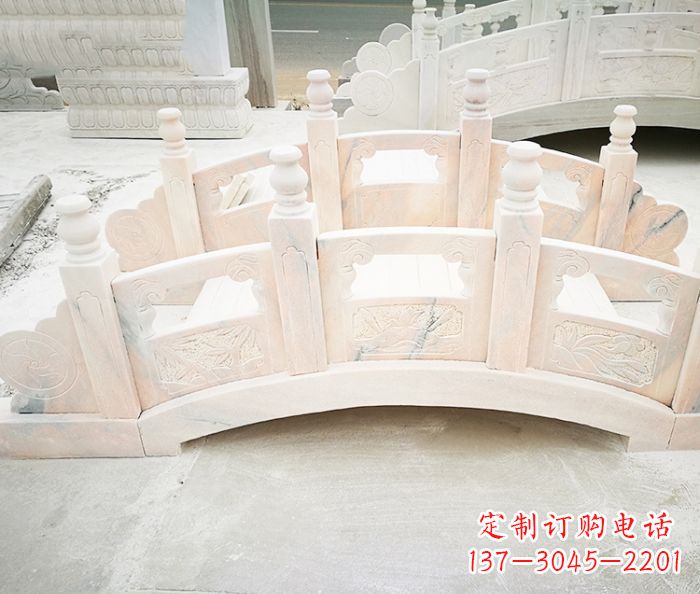 辽阳红石拱桥雕塑——浪漫交织,美景永相伴