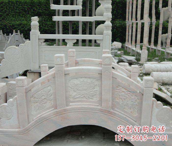 辽阳红石拱桥雕塑
