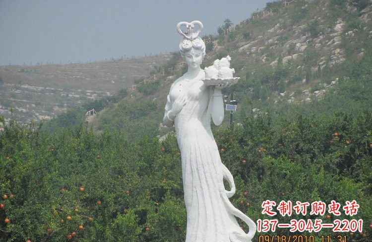 辽阳公园景区石榴仙子石雕