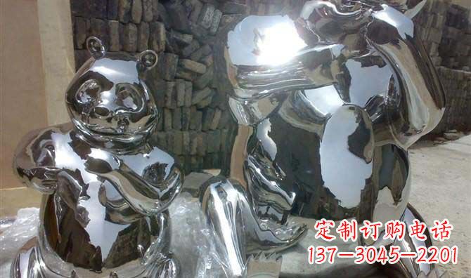 辽阳公园镜面不锈钢大熊猫雕塑