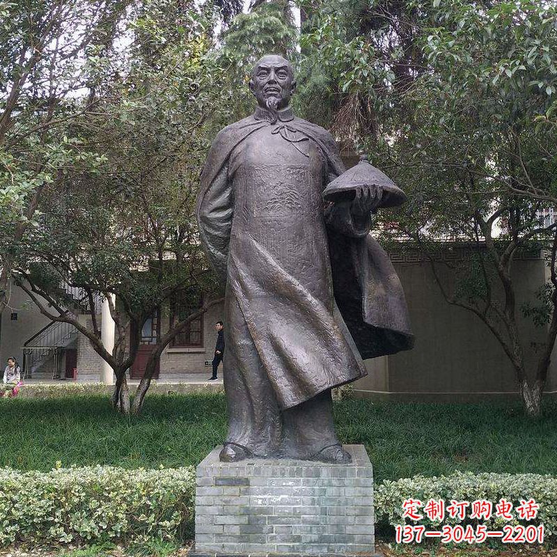 辽阳传承晚清民族英雄林则徐精铸雕塑