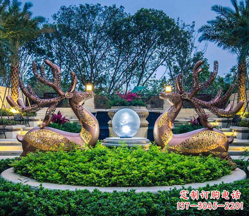 辽阳梅花鹿不锈钢雕塑