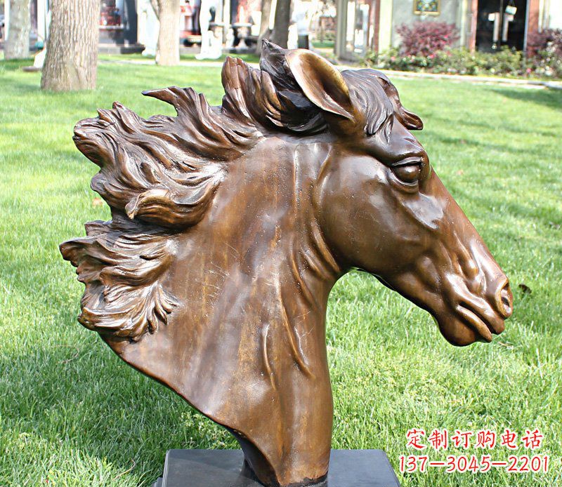 辽阳公园马头景观铜雕