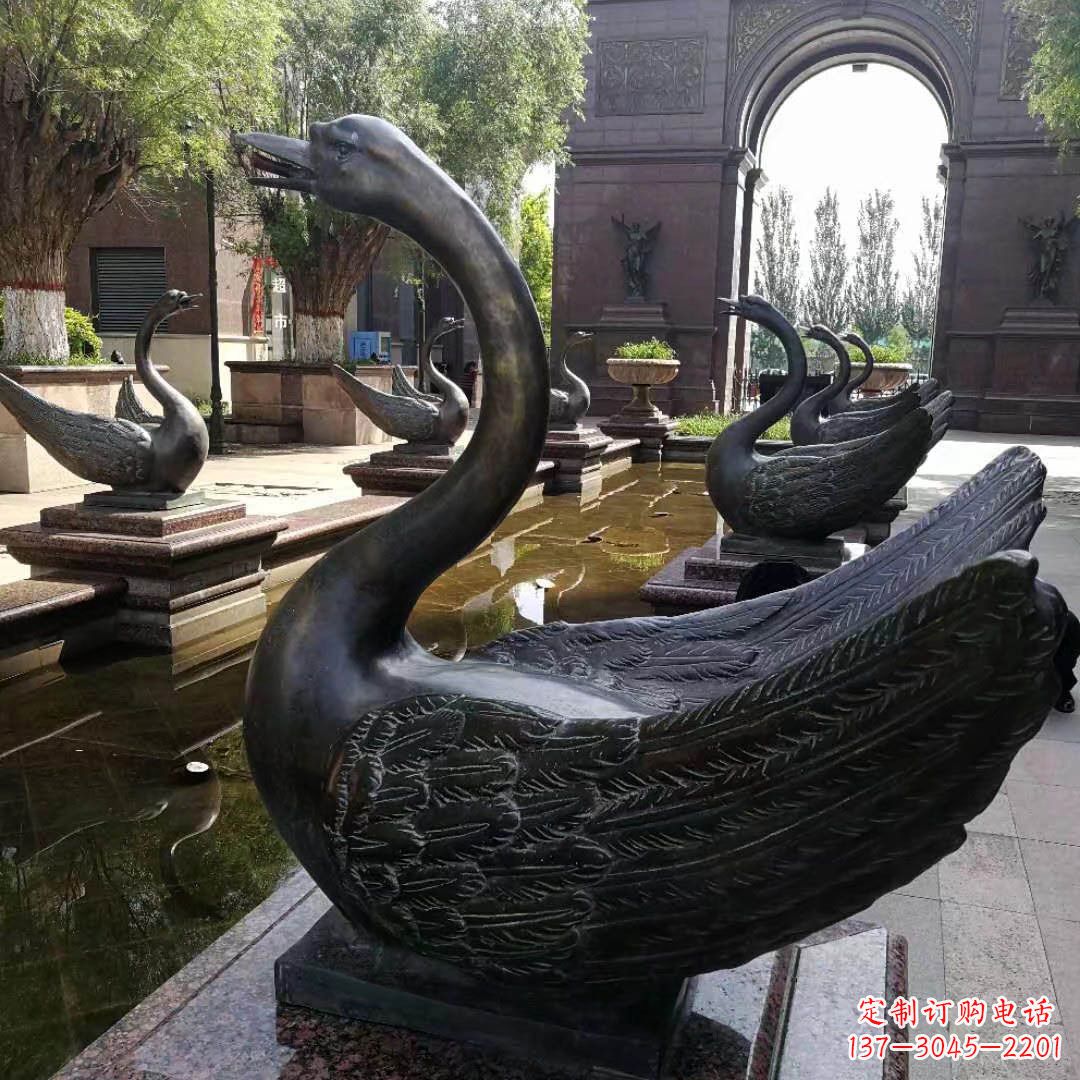 辽阳精致天鹅铜雕