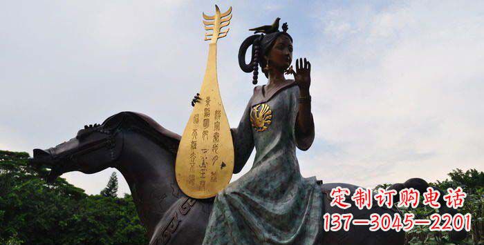 辽阳公园骑马的拿琵琶古代美女人物铜雕