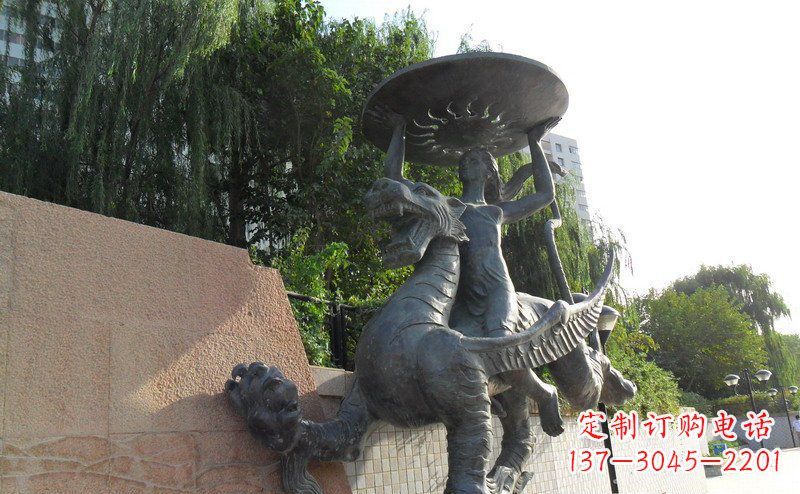 辽阳公园骑着飞龙的人物景观铜雕