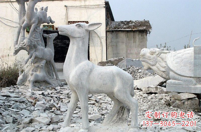 辽阳青石仿古小鹿雕塑,精美优雅