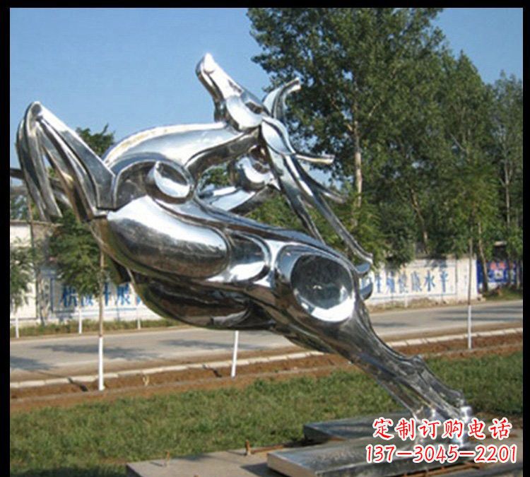 辽阳公园跳跃的梅花鹿不锈钢雕塑