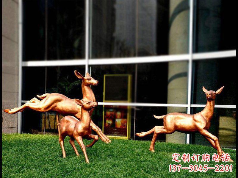 辽阳精美青铜动物雕塑——小鹿奔跑