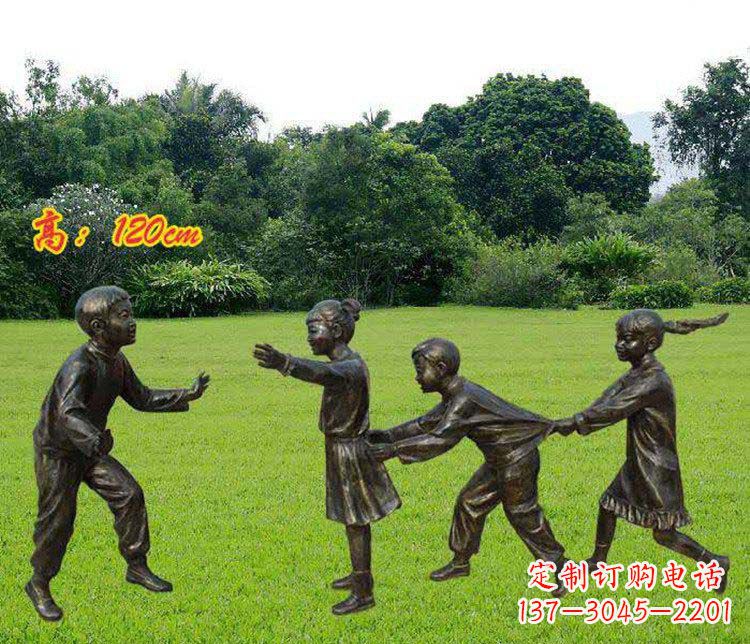 辽阳公园玩老鹰捉小鸡的儿童小品铜雕 (2)