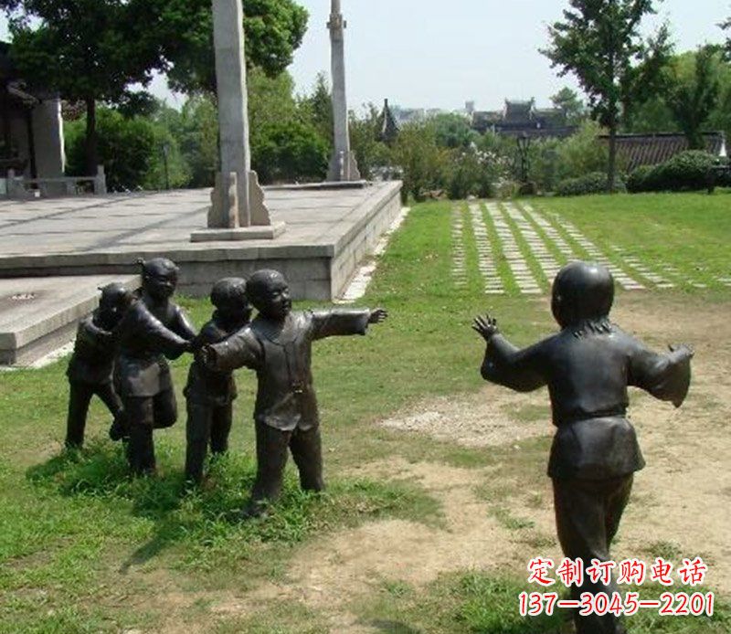 辽阳老鹰雕塑,巧妙玩耍、永记美好