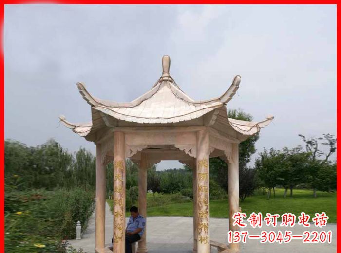 辽阳晚霞红六角石凉亭雕塑