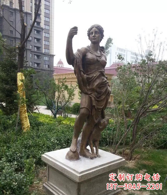 辽阳西方女性人物铜雕 象征着勇气与力量