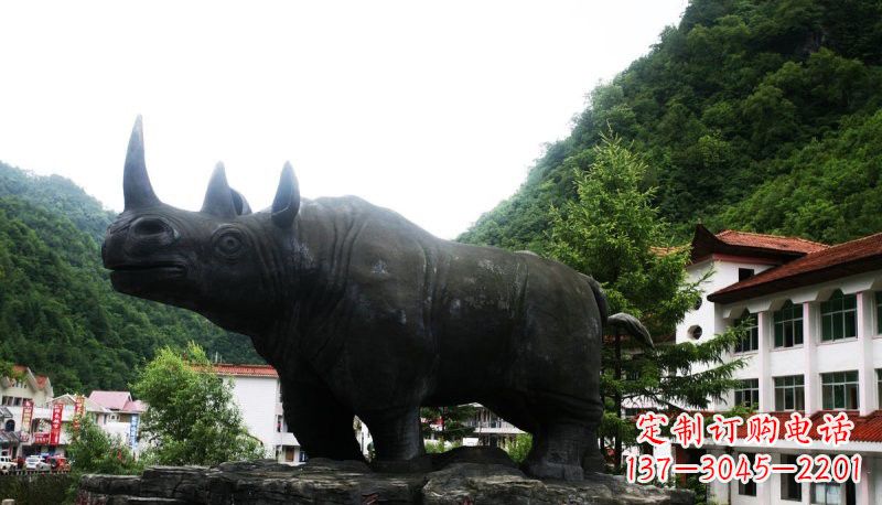 辽阳公园犀牛石雕