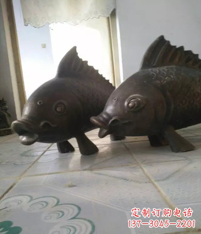辽阳公园小鱼景观动物铜雕